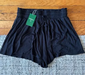 •Halara frill high waisted elastic shorts NWT• Size M thumbnail 1