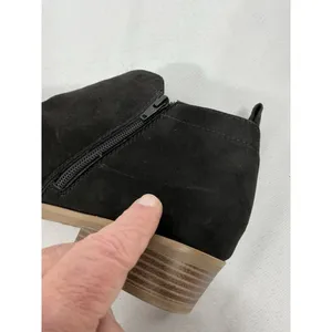 Womans Time & Tru Ankle Bootie Size 12 W Black Block Heel Side Zip Round Toe thumbnail 4