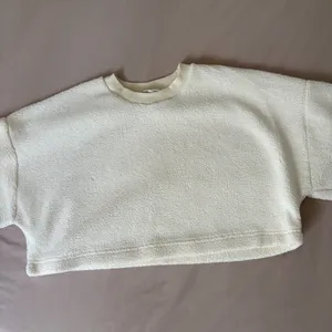 Aritzia Sunday Best Sherpa Cropped Sweatshirt - S thumbnail 3