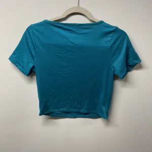 Olivia Rae Crop Top Womens Medium Teal Scoop Neck Short Sleeve Stretch‎ Basic thumbnail 3