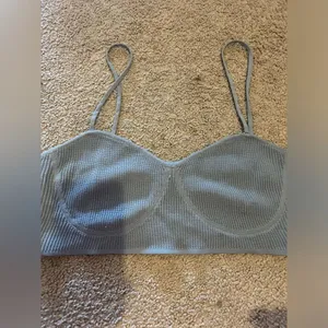 Zara‎ large grey crop top thumbnail 4