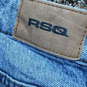 RSQ Light Wash Low Rise Straight Jeans Women’s Size 27 Y2K thumbnail 3