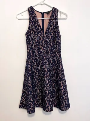 AQUA Navy Blue Lace Light Pink Lining V-Neck Sleeveless Fit Flare Skater Dress thumbnail 2