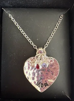 Avon VINTAGE Silver Heart Mom Necklace w/ Pink, White, Red, & Blue Stones NIB thumbnail 1