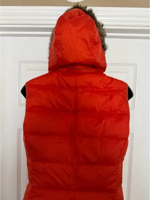 ***SALE!!*** Metro red hooded puffer vest with faux fur trim thumbnail 8