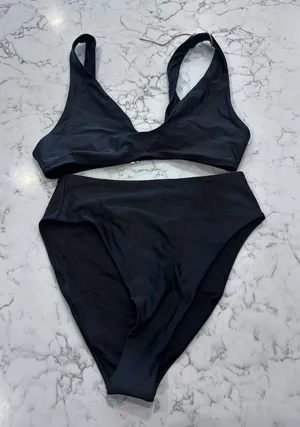 NWOT Quince Black Italian Plunge Bikini Top & High Rise High Leg Bottom Medium thumbnail 1