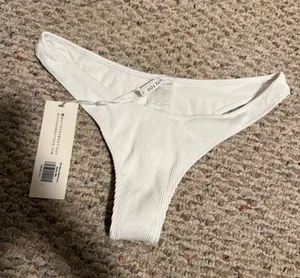 NWT White Fox Boutique Del Marco Bikini Bottom White Ribbed- Size Large thumbnail 1
