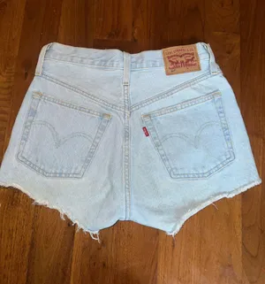 Levi’s 501 Shorts Jean thumbnail 2