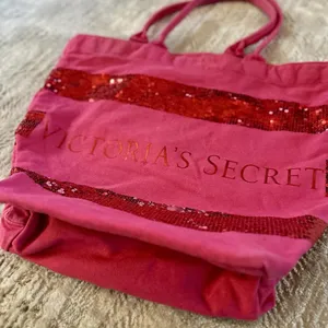 Victoria’s Secret Hot Pink W/Red Sequins Tote Bag Large thumbnail 7