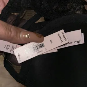 VICTORIA'S SECRET Sexy Tee‎ Lightly Lined Lace Demi Bra thumbnail 4