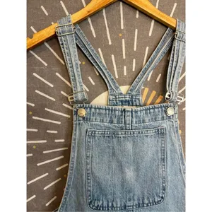 Madewell Adirondack Short Overalls in Phillips Wash thumbnail 5