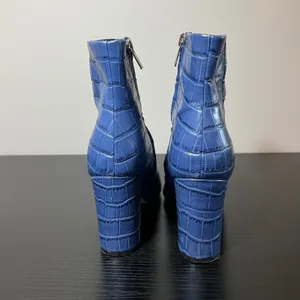 Marc Fisher LTD Blue Croc Embossed Pointed Toe Block Heel Ankle Boots Size 8.5 thumbnail 6
