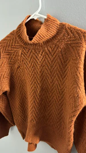 Abercrombie Sweater thumbnail 2