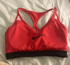 Nike Sports Bra thumbnail 1