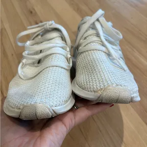 Adidas Women’s Sneakers thumbnail 7