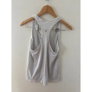Lululemon Swiftly Tech Racerback Tank Top 2.0 White Silver Stripe Size 8 thumbnail 2