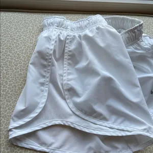 NWOT Nike DRI-FIT Women's White Running Athletic Gym Workout Shorts size S thumbnail 6