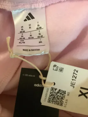 Adidas Size XL Women's Pink Three Stripes Fleece Slim Pants Has a small stain thumbnail 6