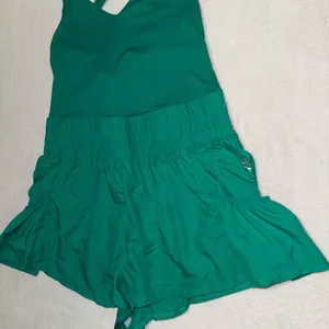 FREE PEOPLE MOVEMENT GET YOUR FLIRT ON SKORTSIE in Sport Green size MEDIUM thumbnail 6