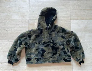 Forever 21 green faux fur camo crop hooded sweater small‎ thumbnail 1