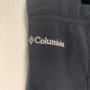 Columbia Women’s Black Board Shorts thumbnail 3
