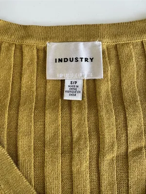 INDUSTRY Chartreuse Yellow Gold Ribbed V-Neck Knit Skirt Set Size Small thumbnail 4