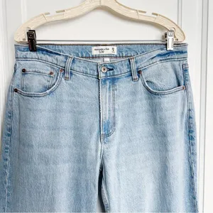 Abercrombie • Curve Love Low Rise Baggy Jean medium light wash faded distressed loose thumbnail 3