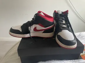 Nike Jordan 1 Mid Gym Red thumbnail 4