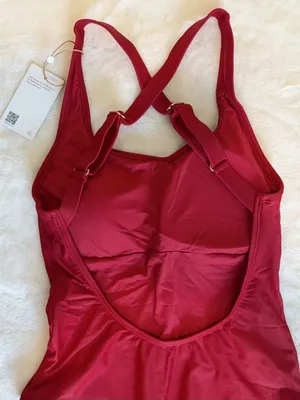 NWT Quince Italian Cross-Back One-Piece Swimsuit in Red - Size: Medium thumbnail 4