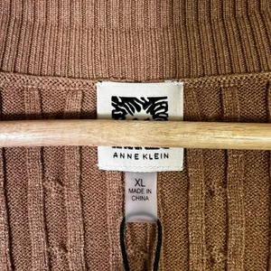 NWT Anne Klein Cable Knit V-Neck Sweater Cognac Brown Classic Preppy Size XL thumbnail 6