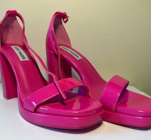Hot Pink Steve Madden Heels thumbnail 1