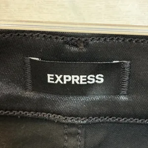 NWT Express Womens 14L Pants‎ Satin Coated Black Skyscraper Mid Rise Split Hem thumbnail 9