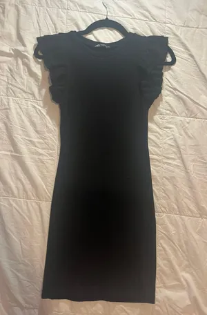 Black Dress thumbnail 1