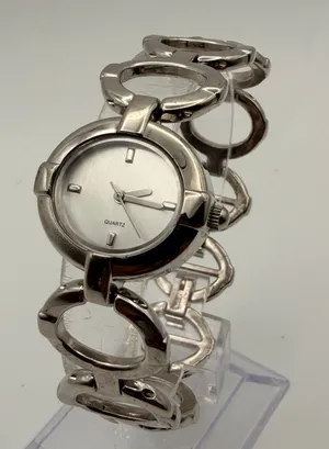 Vintage Avon Ladies' Silver-Tone Bracelet Watch Working New Battery thumbnail 1