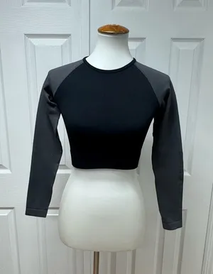 BO+TEE‎ Super Sculpt Base Layer Top in Black - Size S - NEW With Tags. thumbnail 1