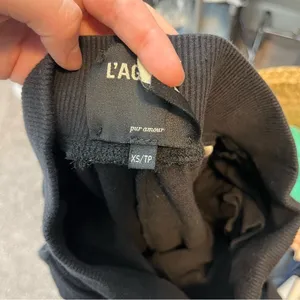 L'AGENCE Luxe Lounge The Moss Jogger Pant in Black thumbnail 7