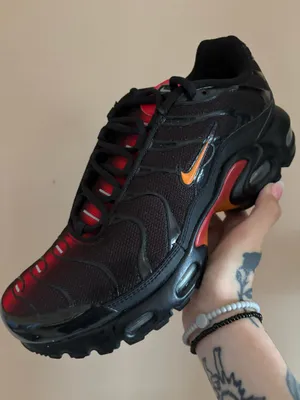 Nike Air Max Plus GS ‘Black University Red’ thumbnail 1