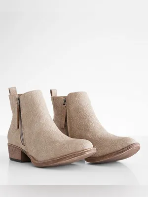 Very G Floral Embossed Ankle Booties in Stone Size 8 thumbnail 3