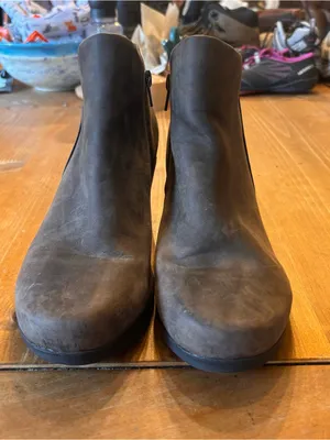 Clarks womens un Lindel zip nubuk ankle boots gray 9M thumbnail 5