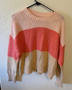 American Eagle Sweater. SZ Medium. Preloved and excellent condition. thumbnail 1