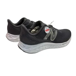 New Balance Women's Fresh Foam Arishi v4 in Grey/Beige, Size 10 Wide thumbnail 4