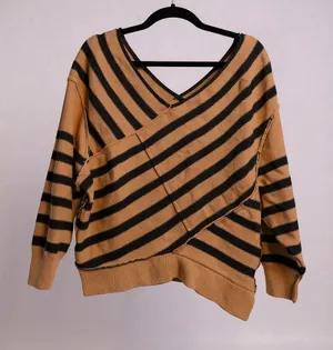 WE THE FREE Striped V Neck Sweater Pink Black‎ Asymmetrical Size L thumbnail 1