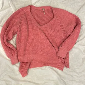 Free people pink sweater thumbnail 1