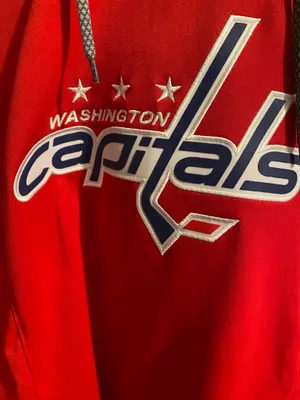 Washington Capitals Adidas Sweatshirt Size: Medium Flaws: None Condition: Excellent thumbnail 4