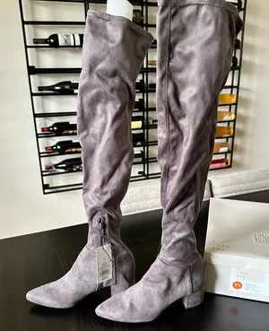 a new day Over-the-Knee Boots in Grey thumbnail 1