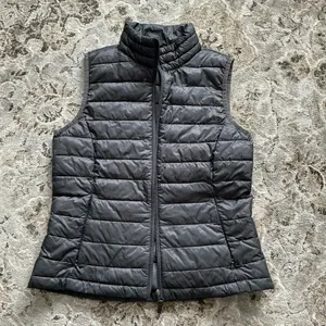 Lightweight puffer vest 🌷 Gray Size M thumbnail 3