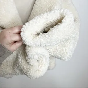 The Group by Babaton Aritzia Sherpa Teddy Jacket Size 2 thumbnail 4