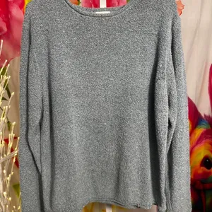 N130. Columbia grey long sleeve top Size XL thumbnail 1