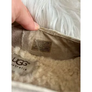 UGG Alloway White Leather Silver Studded Loafer Flats size 6 thumbnail 2