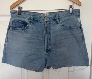 AGOLDE 90’s Pinch Waist Cut Off Shorts Blue Size 31 thumbnail 1